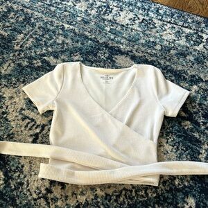 Hollister top